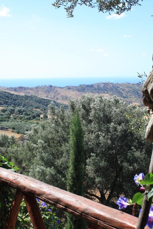 San Pantaleone Rocca Del Vento Bed & Breakfast エクステリア 写真